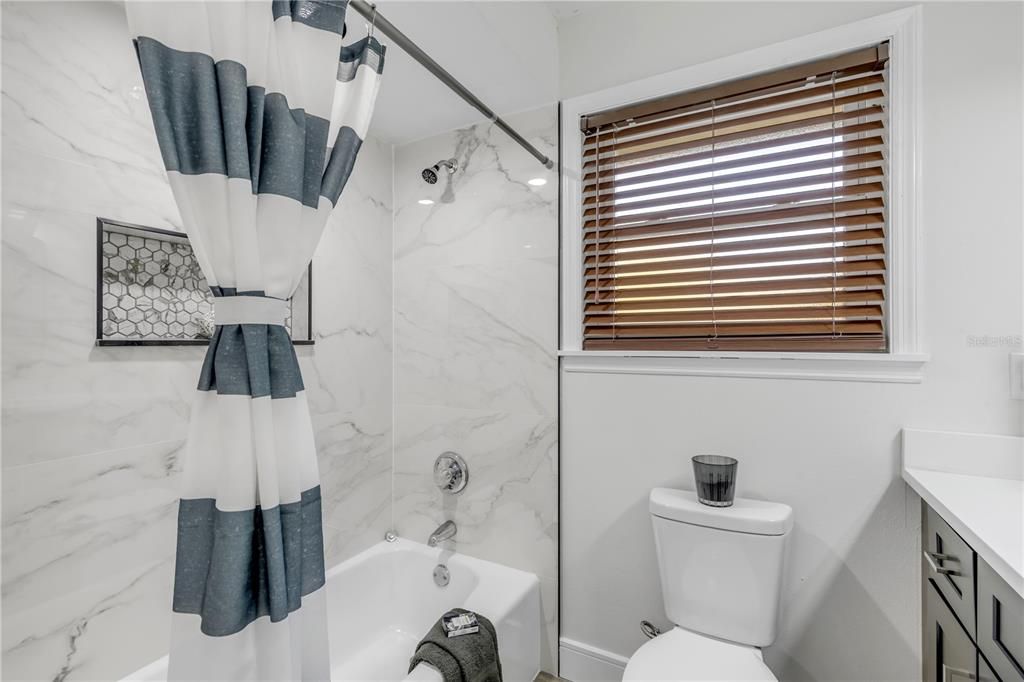 En Venta: $535,000 (3 camas, 3 baños, 1815 Pies cuadrados)