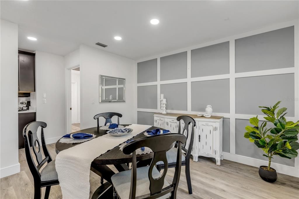 En Venta: $535,000 (3 camas, 3 baños, 1815 Pies cuadrados)