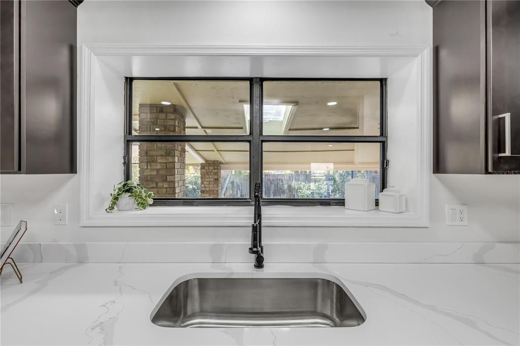 En Venta: $535,000 (3 camas, 3 baños, 1815 Pies cuadrados)