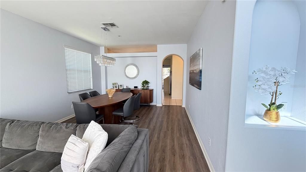 На продажу: $499,990 (3 спален, 2 ванн, 2166 Квадратных фут)