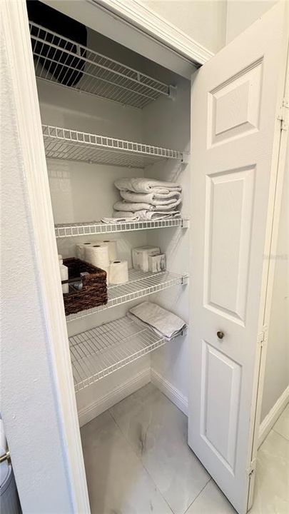 На продажу: $499,990 (3 спален, 2 ванн, 2166 Квадратных фут)