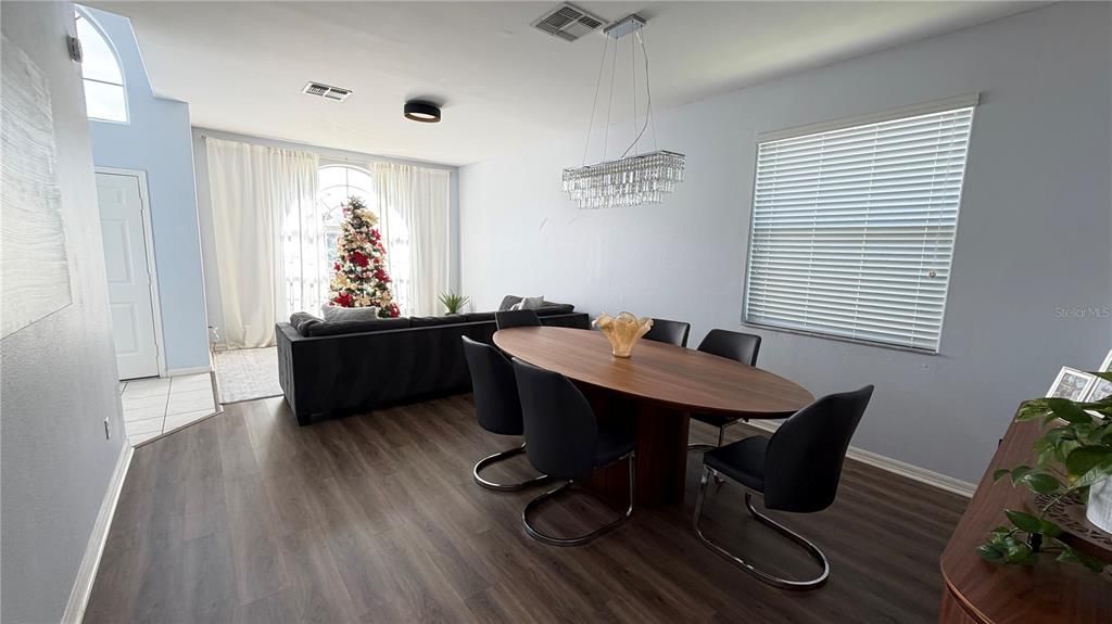 На продажу: $499,990 (3 спален, 2 ванн, 2166 Квадратных фут)