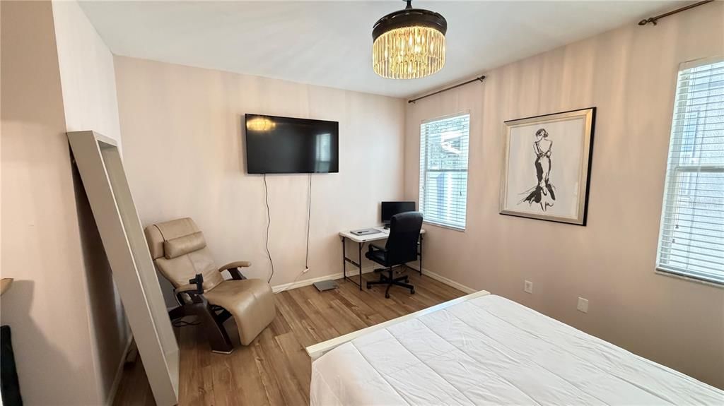 На продажу: $499,990 (3 спален, 2 ванн, 2166 Квадратных фут)