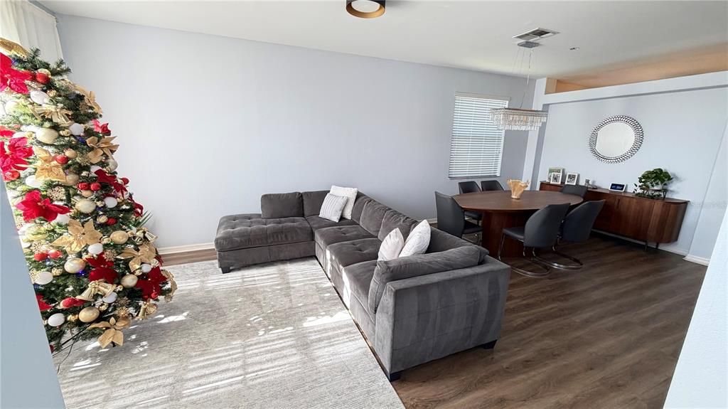 На продажу: $499,990 (3 спален, 2 ванн, 2166 Квадратных фут)