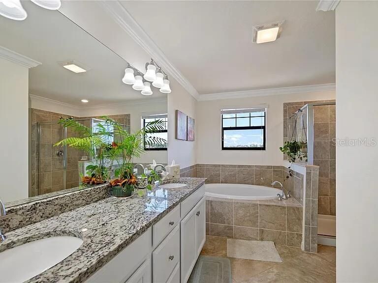 На продажу: $599,000 (4 спален, 3 ванн, 3287 Квадратных фут)