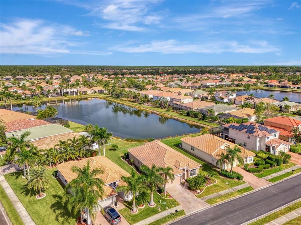 En Venta: $459,000 (4 camas, 2 baños, 2207 Pies cuadrados)