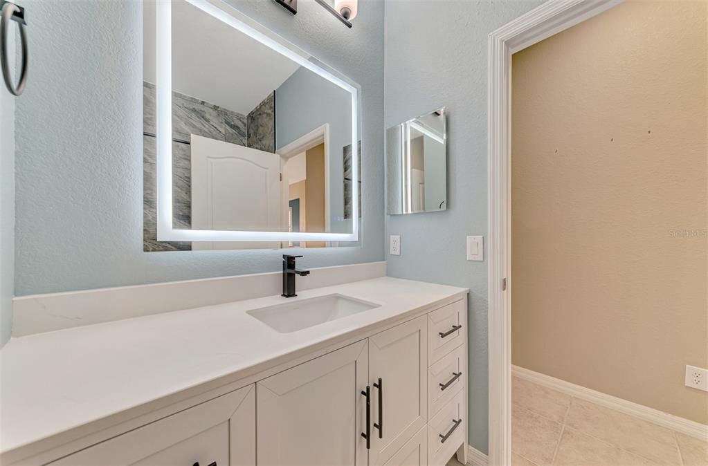 En Venta: $459,000 (4 camas, 2 baños, 2207 Pies cuadrados)