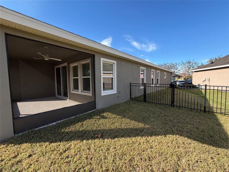 For Sale: $484,900 (3 beds, 2 baths, 2074 Square Feet)