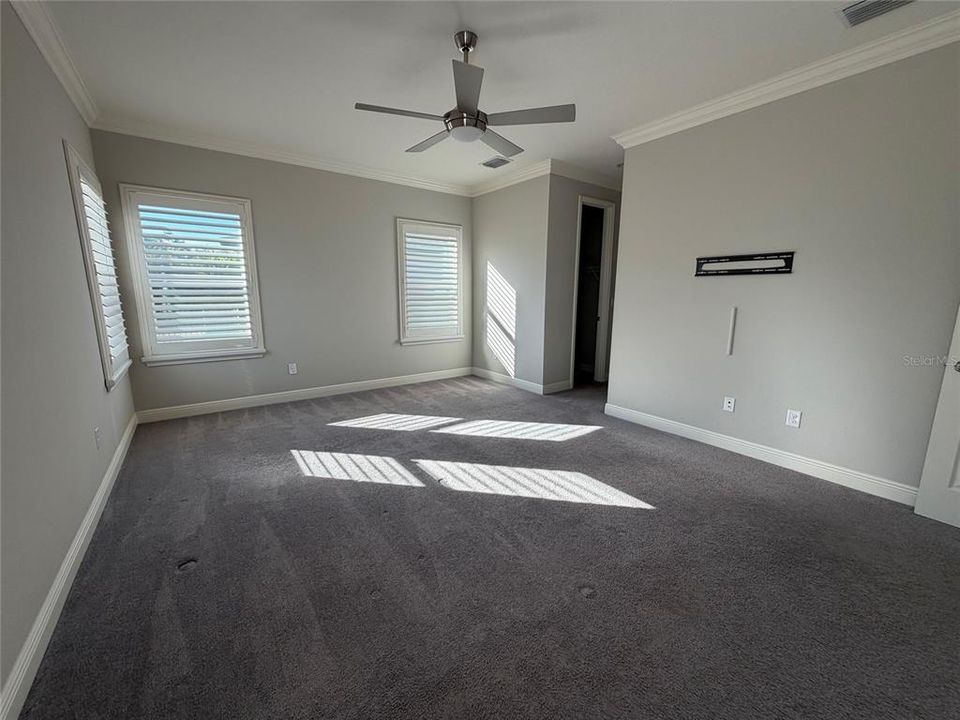 For Sale: $484,900 (3 beds, 2 baths, 2074 Square Feet)