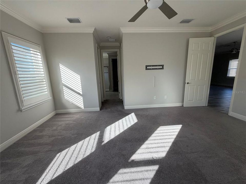 For Sale: $484,900 (3 beds, 2 baths, 2074 Square Feet)