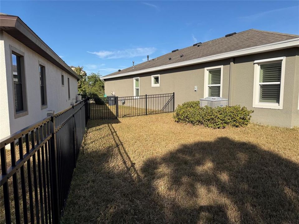 For Sale: $484,900 (3 beds, 2 baths, 2074 Square Feet)