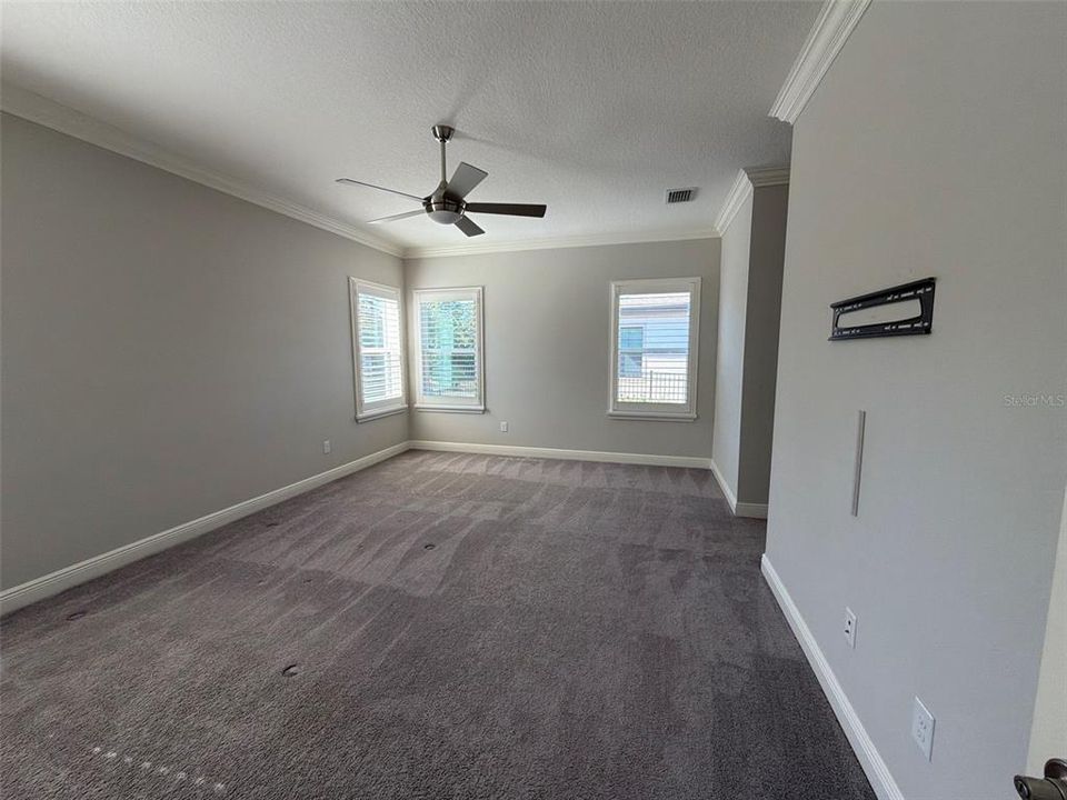 For Sale: $484,900 (3 beds, 2 baths, 2074 Square Feet)