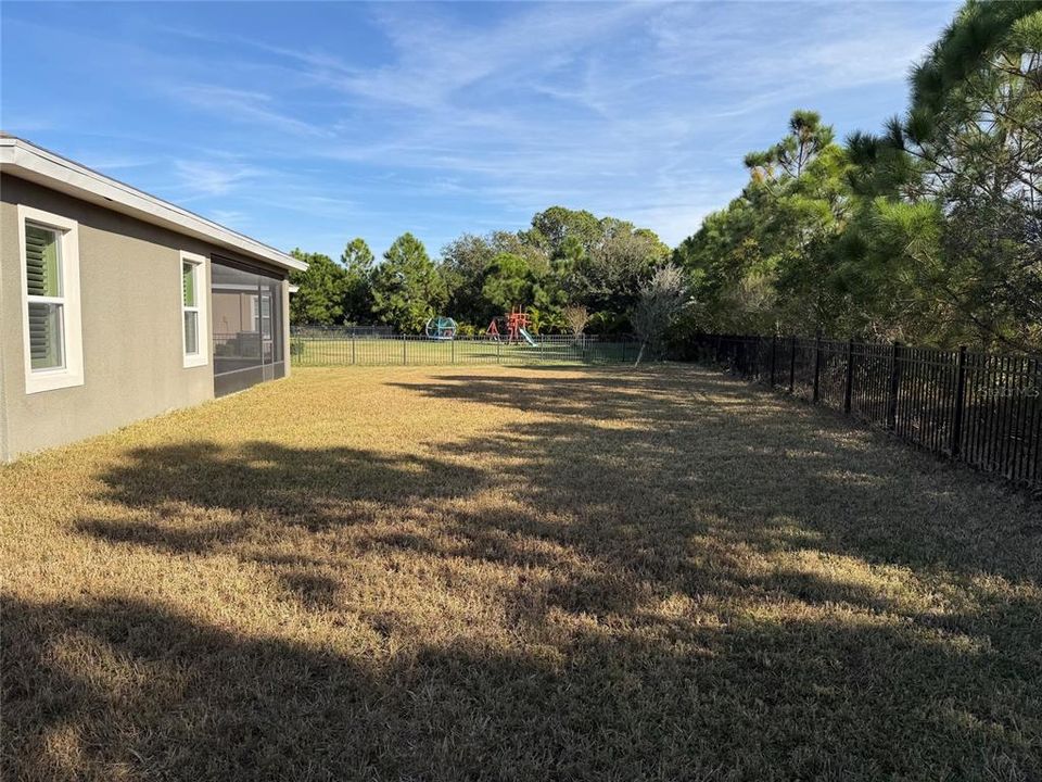 For Sale: $484,900 (3 beds, 2 baths, 2074 Square Feet)