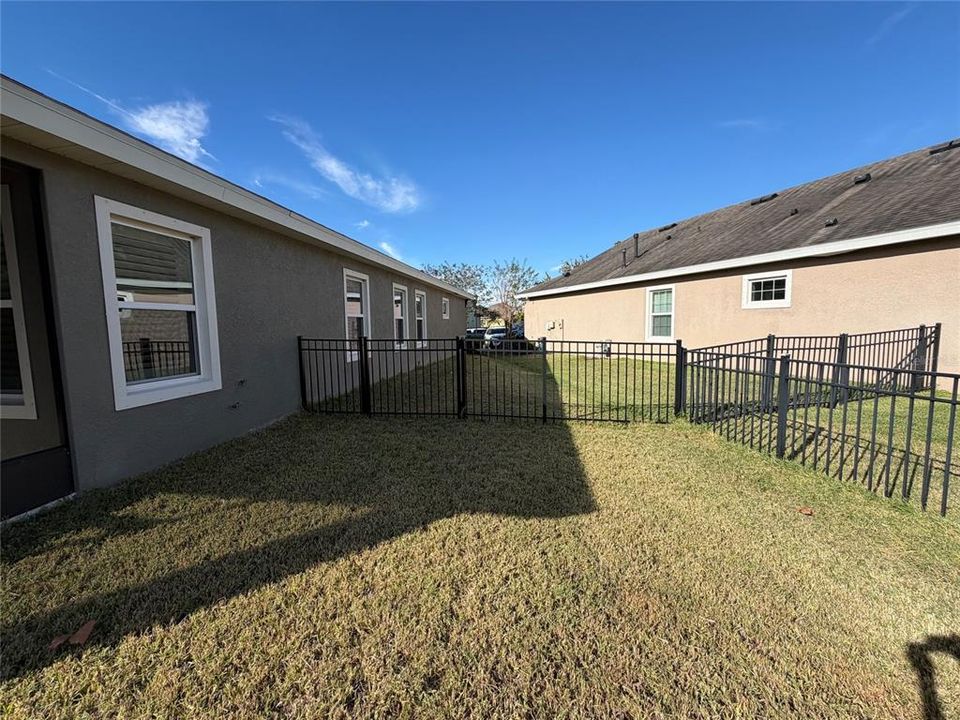 For Sale: $484,900 (3 beds, 2 baths, 2074 Square Feet)