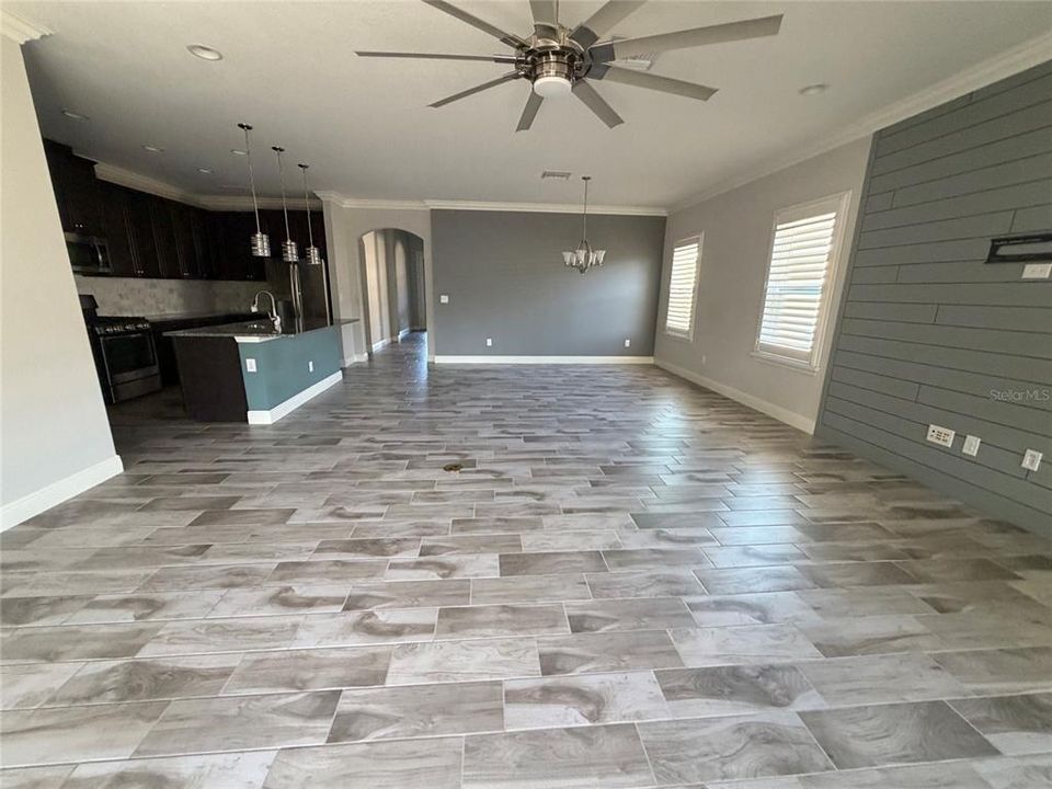 For Sale: $484,900 (3 beds, 2 baths, 2074 Square Feet)