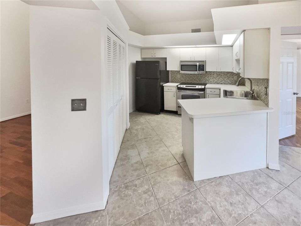 待售: $340,000 (3 贝兹, 2 浴室, 1375 平方英尺)