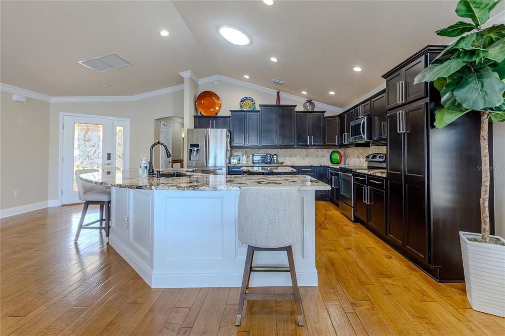 For Sale: $2,000,000 (3 beds, 2 baths, 1705 Square Feet)