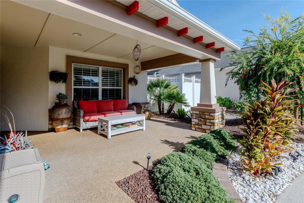 For Sale: $2,000,000 (3 beds, 2 baths, 1705 Square Feet)