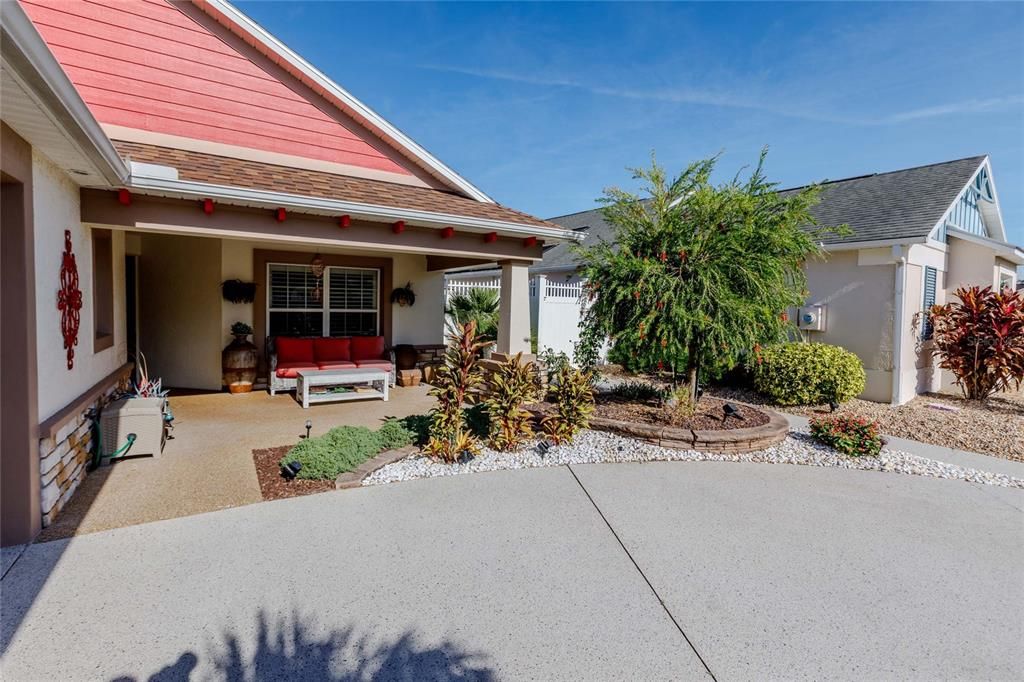 For Sale: $2,000,000 (3 beds, 2 baths, 1705 Square Feet)