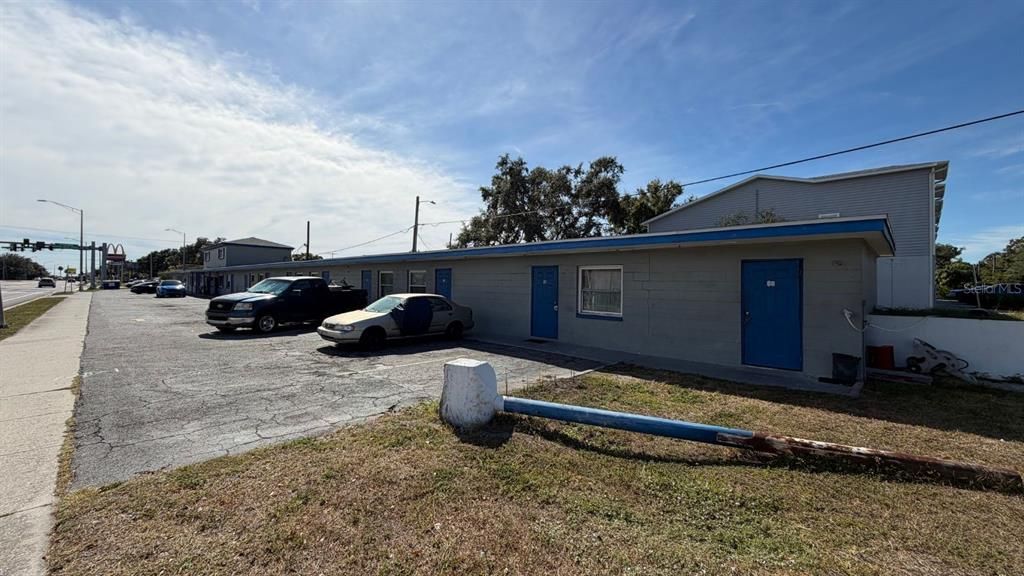 На продажу: $1,999,999 (0 спален, 0 ванн, 7044 Квадратных фут)