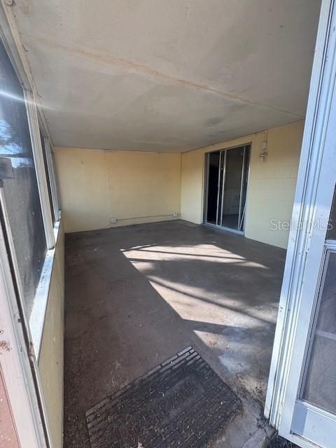 На продажу: $240,000 (2 спален, 2 ванн, 837 Квадратных фут)