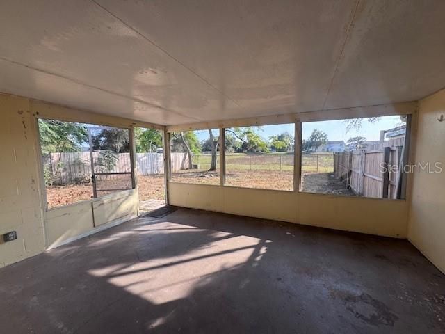 На продажу: $240,000 (2 спален, 2 ванн, 837 Квадратных фут)