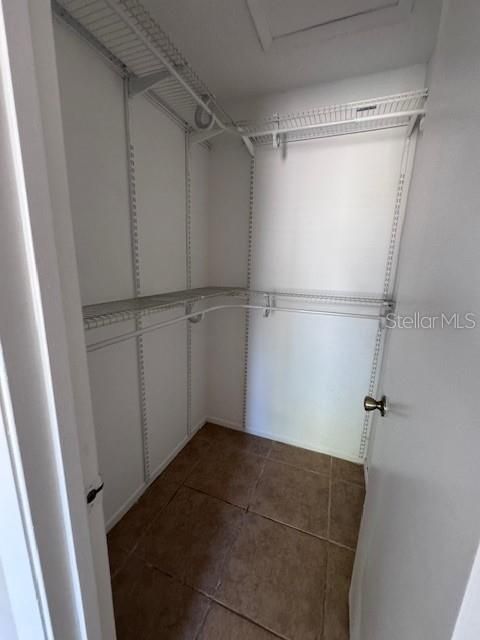 На продажу: $240,000 (2 спален, 2 ванн, 837 Квадратных фут)