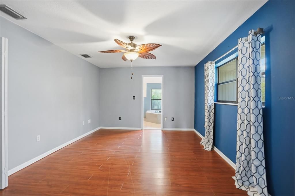 待售: $485,000 (3 贝兹, 2 浴室, 2223 平方英尺)