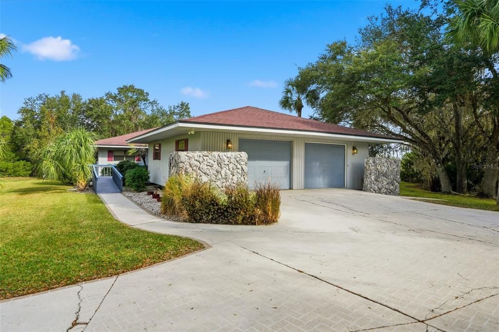 待售: $485,000 (3 贝兹, 2 浴室, 2223 平方英尺)