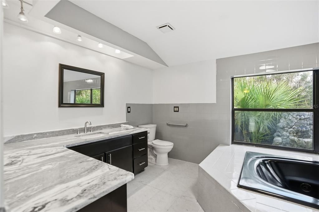 待售: $485,000 (3 贝兹, 2 浴室, 2223 平方英尺)