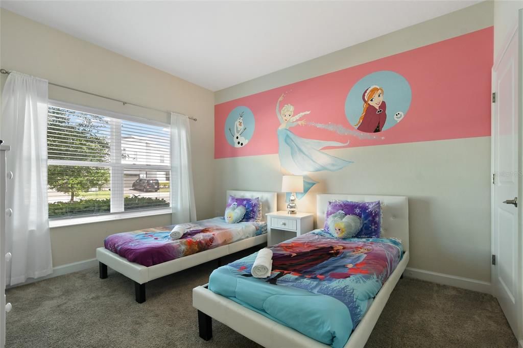 En Venta: $378,000 (4 camas, 3 baños, 1914 Pies cuadrados)