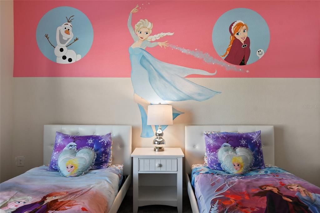 En Venta: $378,000 (4 camas, 3 baños, 1914 Pies cuadrados)