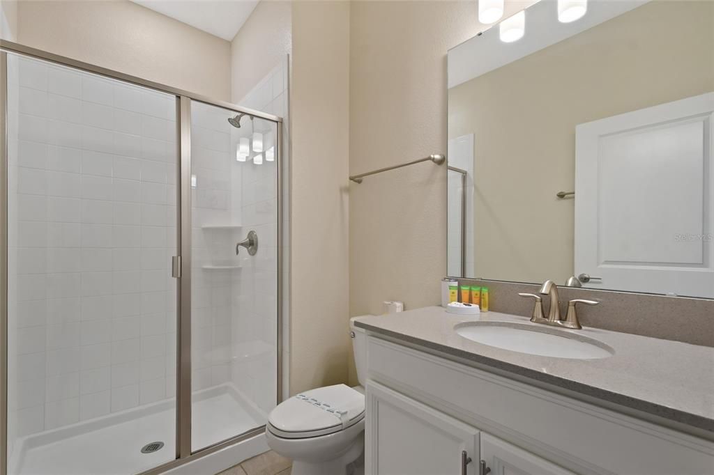 En Venta: $378,000 (4 camas, 3 baños, 1914 Pies cuadrados)