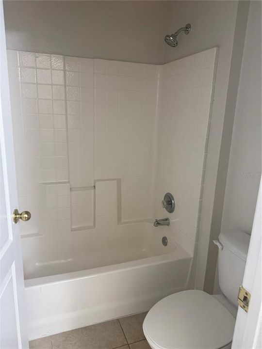 待售: $335,000 (4 贝兹, 2 浴室, 2041 平方英尺)