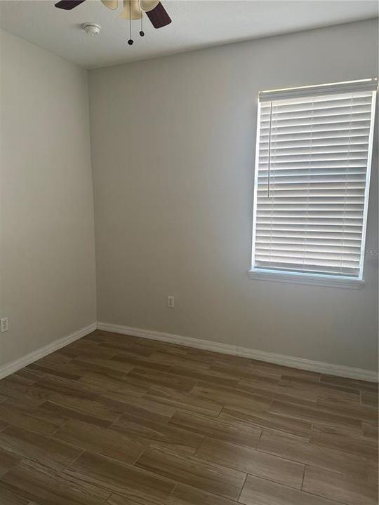 待售: $335,000 (4 贝兹, 2 浴室, 2041 平方英尺)