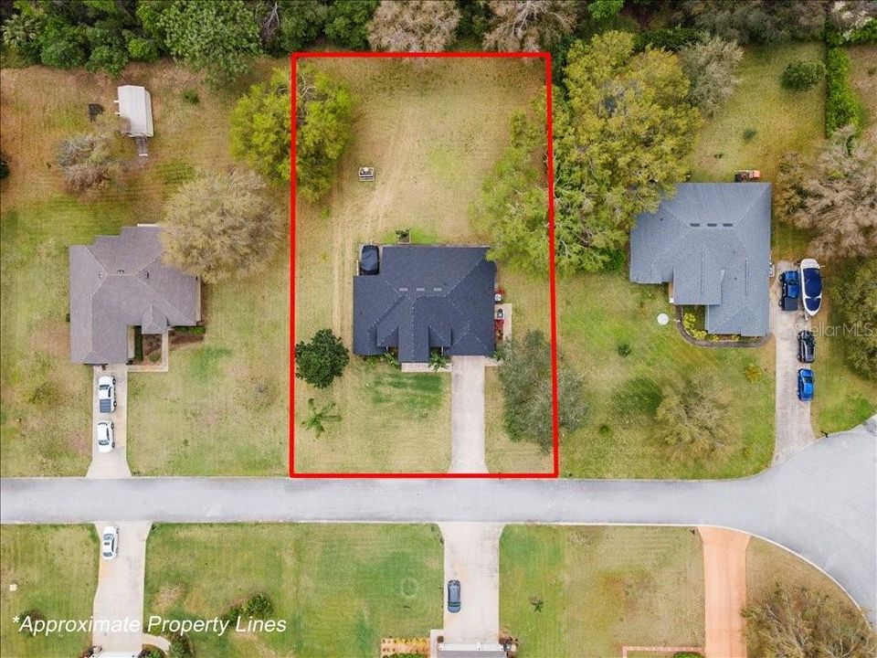 For Sale: $569,900 (4 beds, 2 baths, 1992 Square Feet)