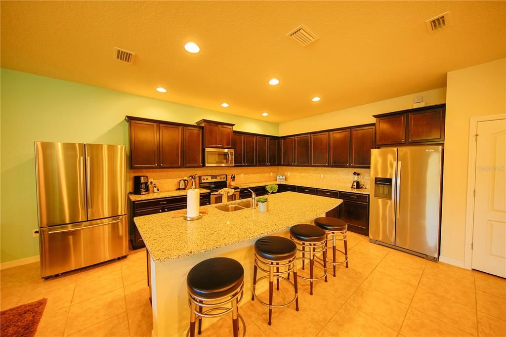 For Rent: $5,000 (9 beds, 6 baths, 4391 Square Feet)