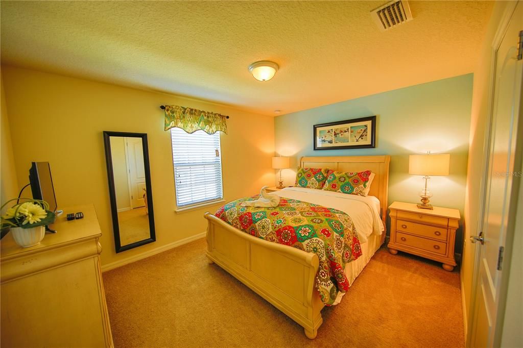 For Rent: $5,000 (9 beds, 6 baths, 4391 Square Feet)