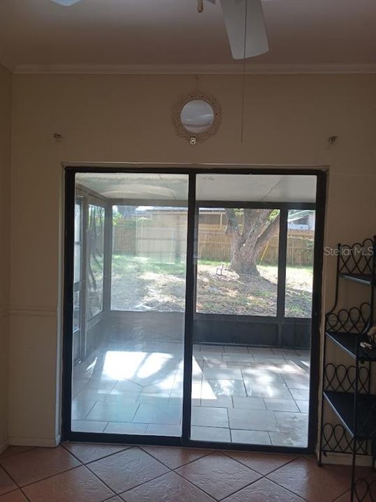 В аренду: $1,385 (2 спален, 1 ванн, 864 Квадратных фут)