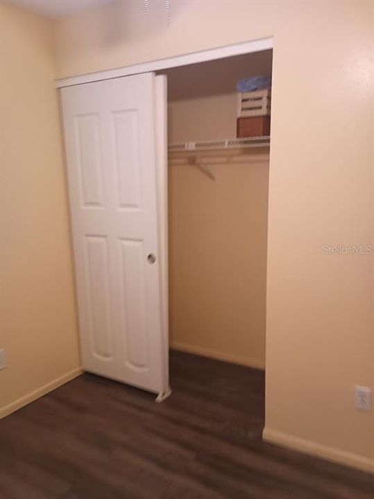 В аренду: $1,385 (2 спален, 1 ванн, 864 Квадратных фут)