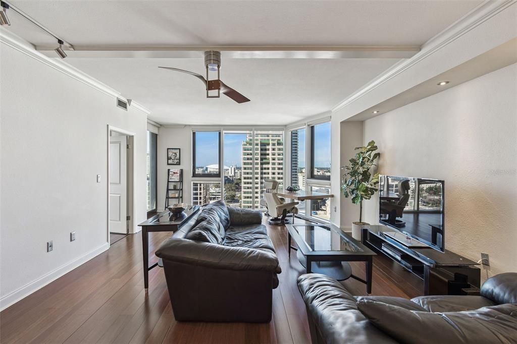 For Rent: $5,000 (2 beds, 2 baths, 1760 Square Feet)