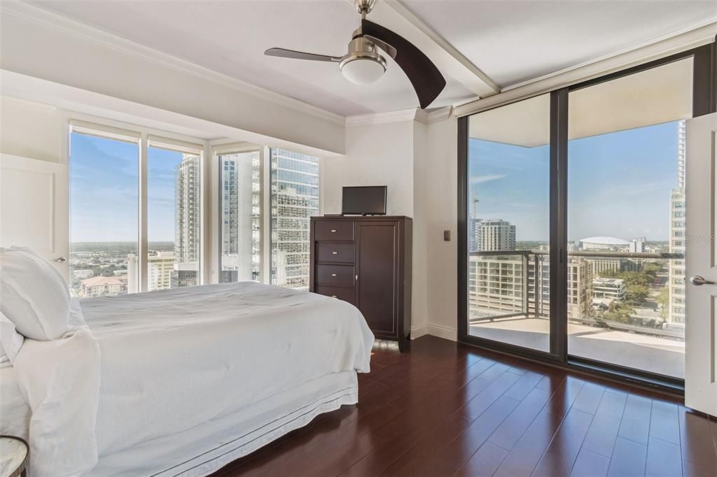 For Rent: $5,000 (2 beds, 2 baths, 1760 Square Feet)