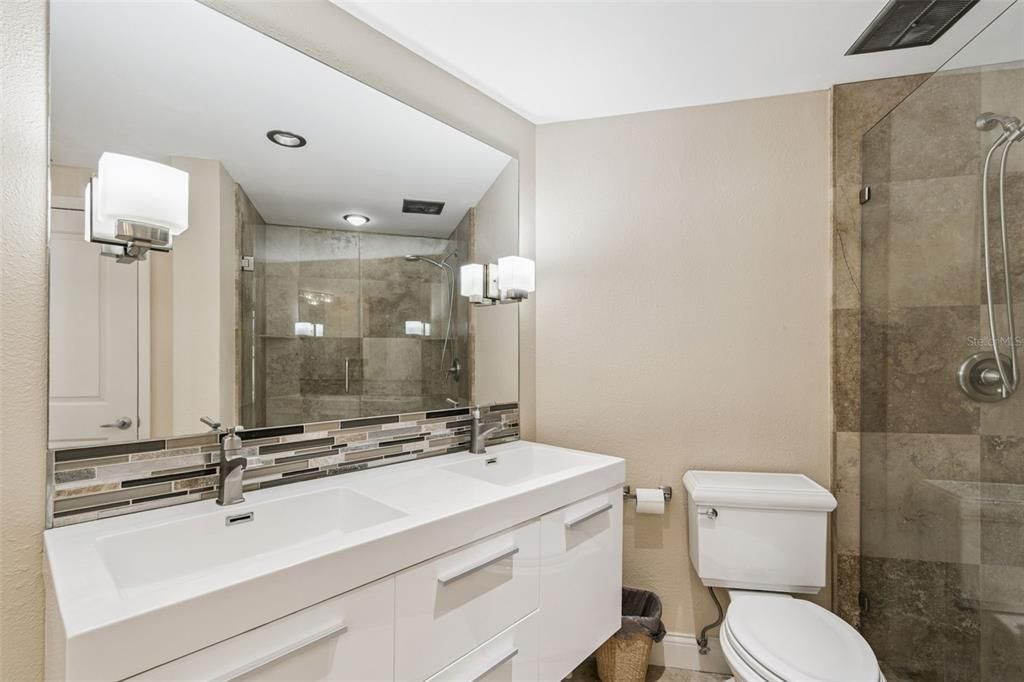 For Rent: $5,000 (2 beds, 2 baths, 1760 Square Feet)