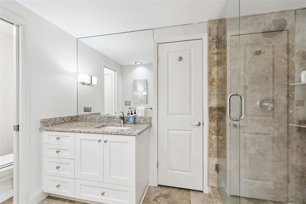 For Rent: $5,000 (2 beds, 2 baths, 1760 Square Feet)