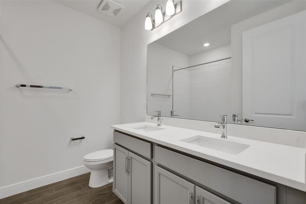 For Sale: $348,267 (3 beds, 2 baths, 1807 Square Feet)