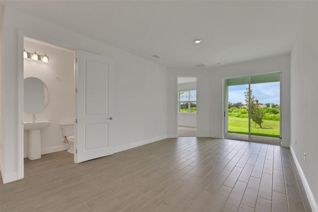 For Sale: $348,267 (3 beds, 2 baths, 1807 Square Feet)