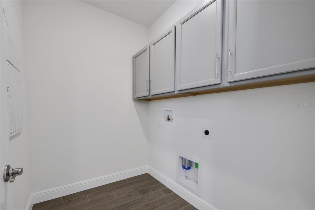 For Sale: $348,267 (3 beds, 2 baths, 1807 Square Feet)