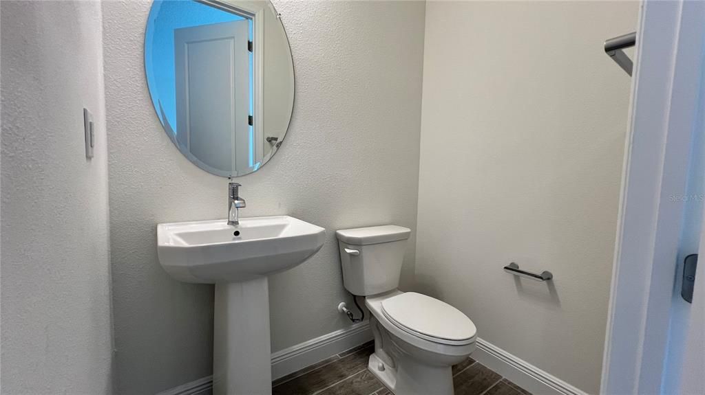 For Sale: $348,267 (3 beds, 2 baths, 1807 Square Feet)