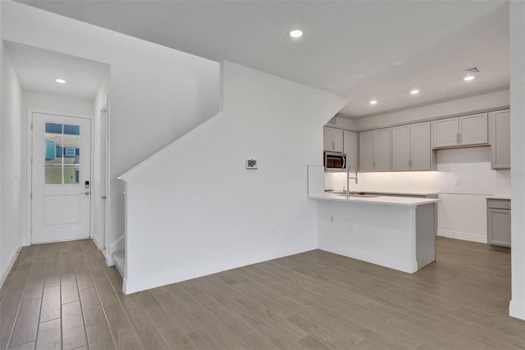 For Sale: $348,267 (3 beds, 2 baths, 1807 Square Feet)