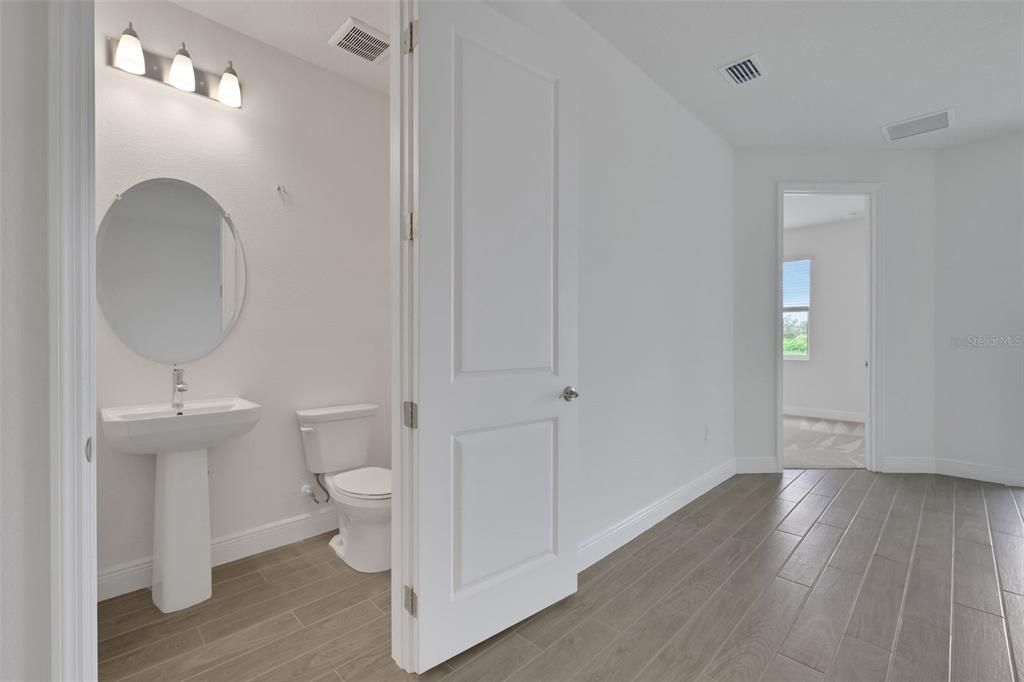 For Sale: $348,267 (3 beds, 2 baths, 1807 Square Feet)